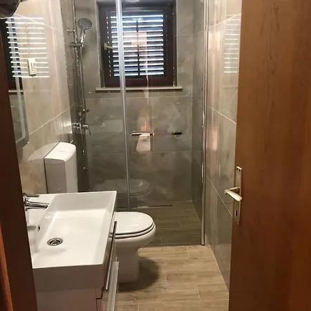 House Marija بيت للعطل لومباردا