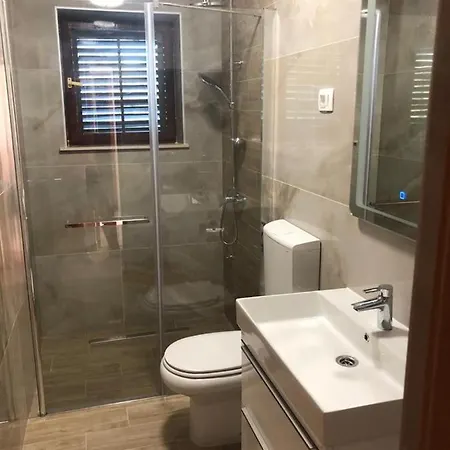 House Marija بيت للعطل لومباردا